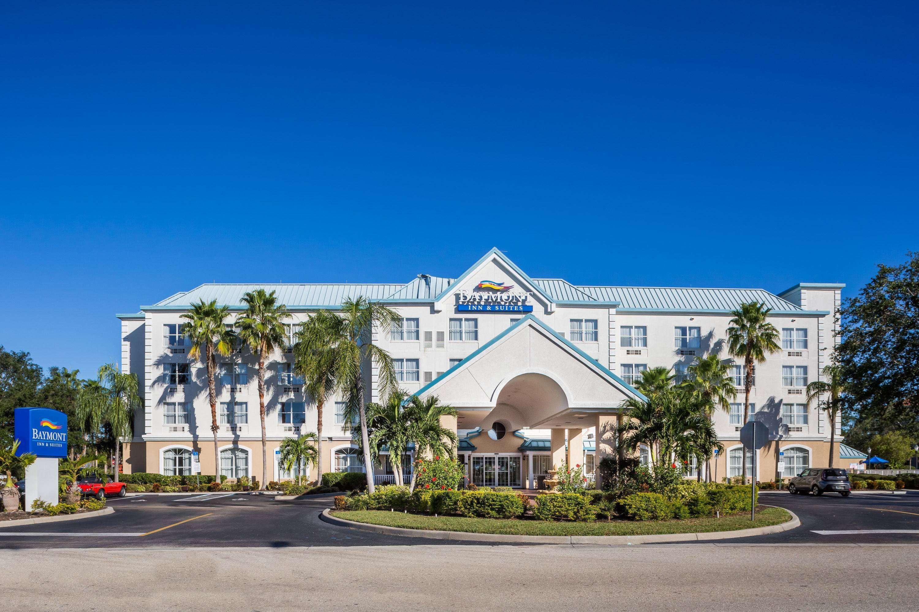 Baymont By Wyndham Fort Myers Airport Hotell Exteriör bild