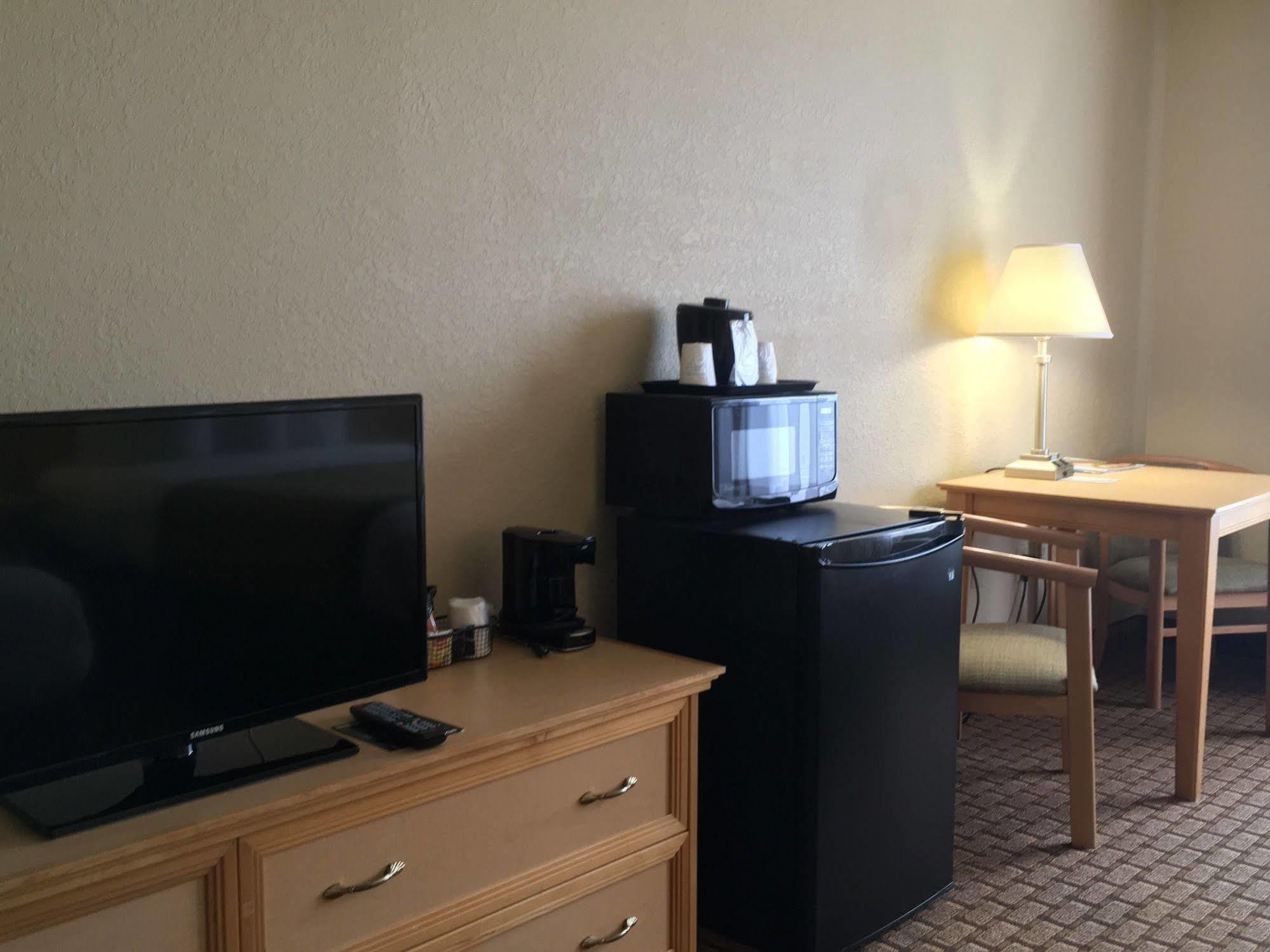 Baymont By Wyndham Fort Myers Airport Exteriör bild